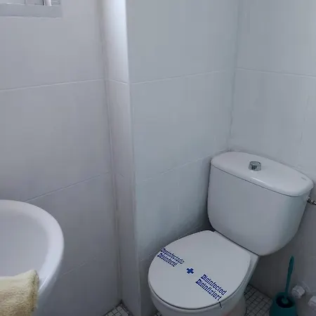 Hostal Residencia Orsi Хостел Эл Аренал