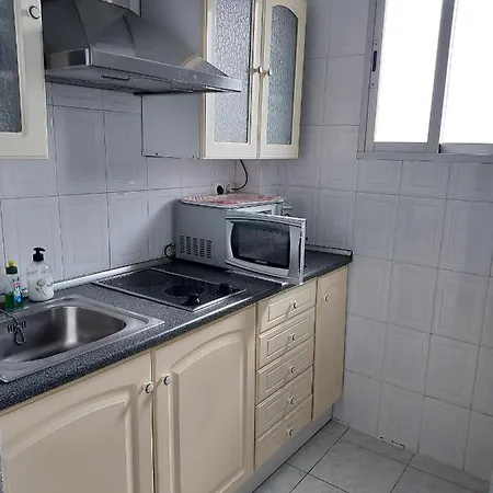 Hostal Residencia Orsi Хостел Эл Аренал