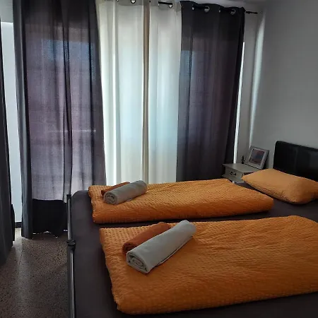 Hostal Residencia Orsi * Эл Аренал